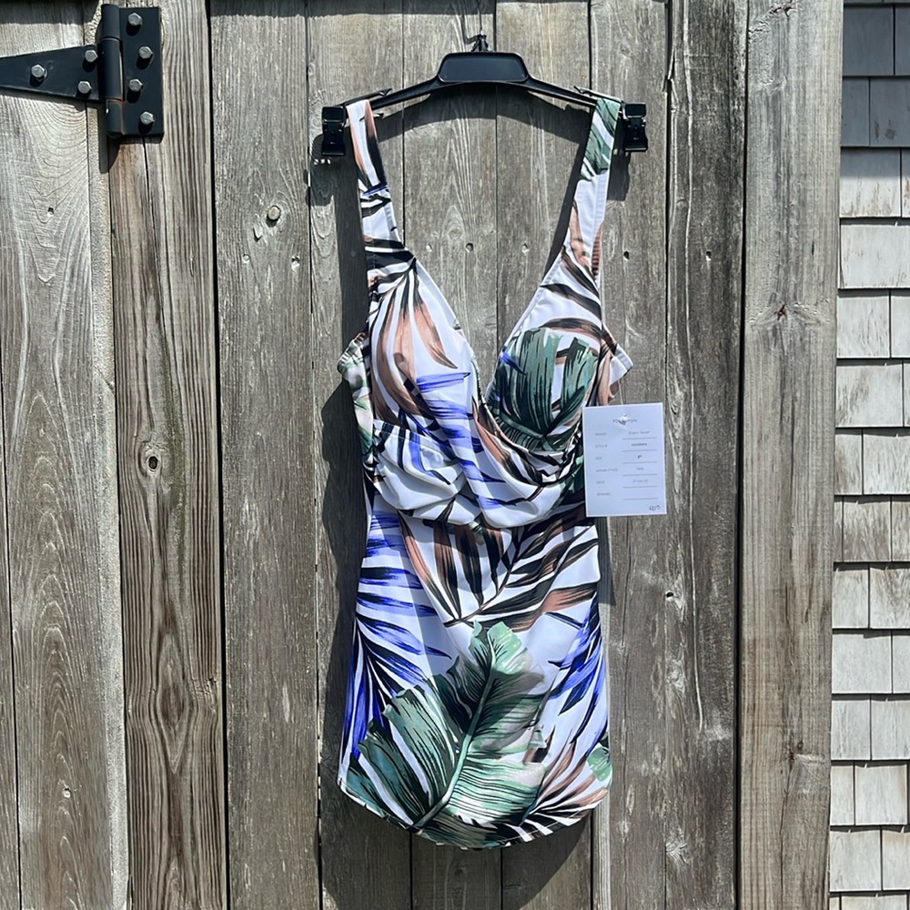 Shape Solver by Penbrooke Tropical Flower Padded One-Piece Swimsuit,Size 10,NWT